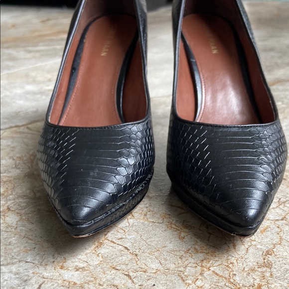 Cole Haan Black Leather Snakeskin embossed Pumps, women's size 6 1/2B. - Picture 4 of 12